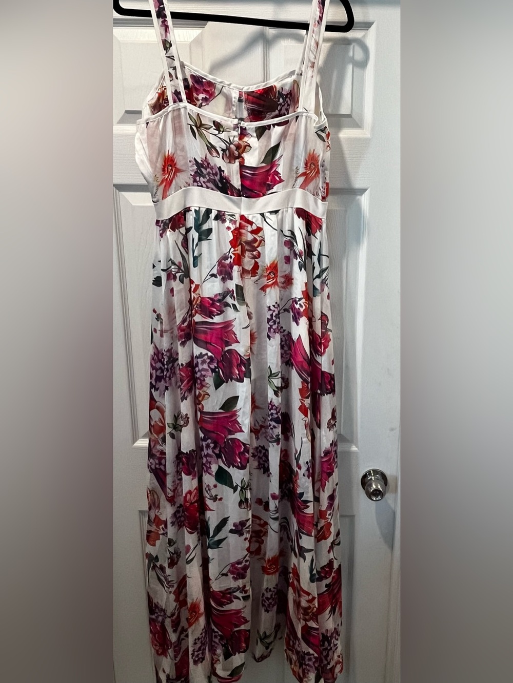 NWOT Floral Pleated Maxi Dress in White and Pink - Picture 3 of 4
